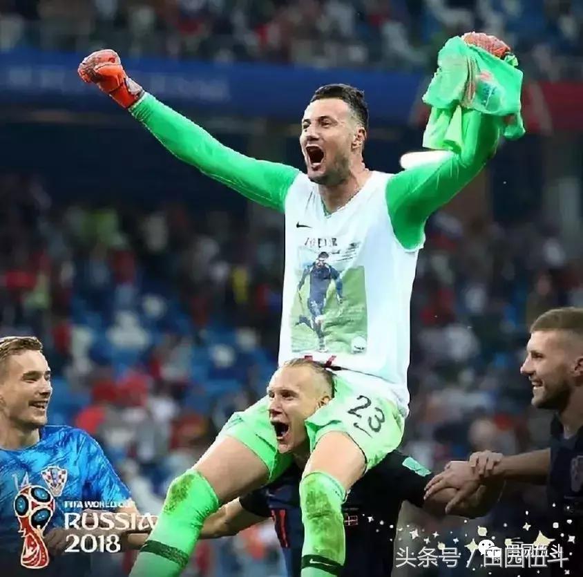 奔跑的作文素材高中,赛场上的跑步优秀作文