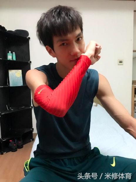 田径头号帅哥从清华大学硕士毕业，“体坛吴彦祖”当之无愧