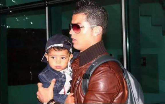 今夜,我不关心世界杯半决赛,只想把这些球星的萌娃