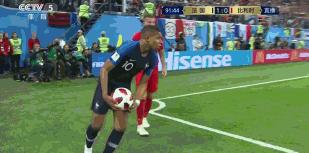 法国vs比利时姆巴佩拖延时间现场,比利时vs法国姆巴佩点球