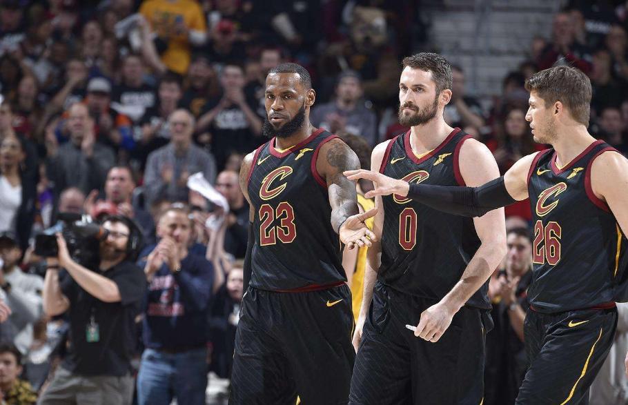 骑士失去詹姆斯之后或有巨变，顶级三分射手或加盟辅佐詹姆斯