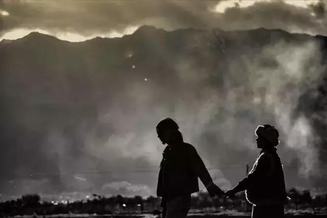 卖掉大城市一套的房子回小城市,卖掉一线城市房子去大理开民宿