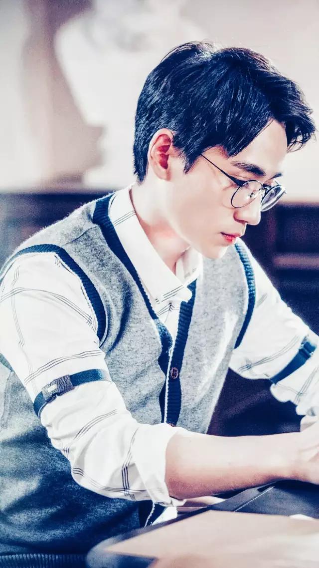 镇魂朱一龙绝美图,朱一龙路演镇魂女孩