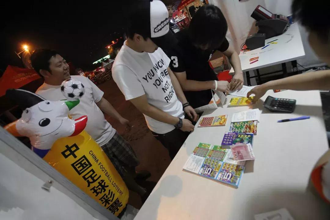 熬夜看球为了什么,熬夜看球伤身体