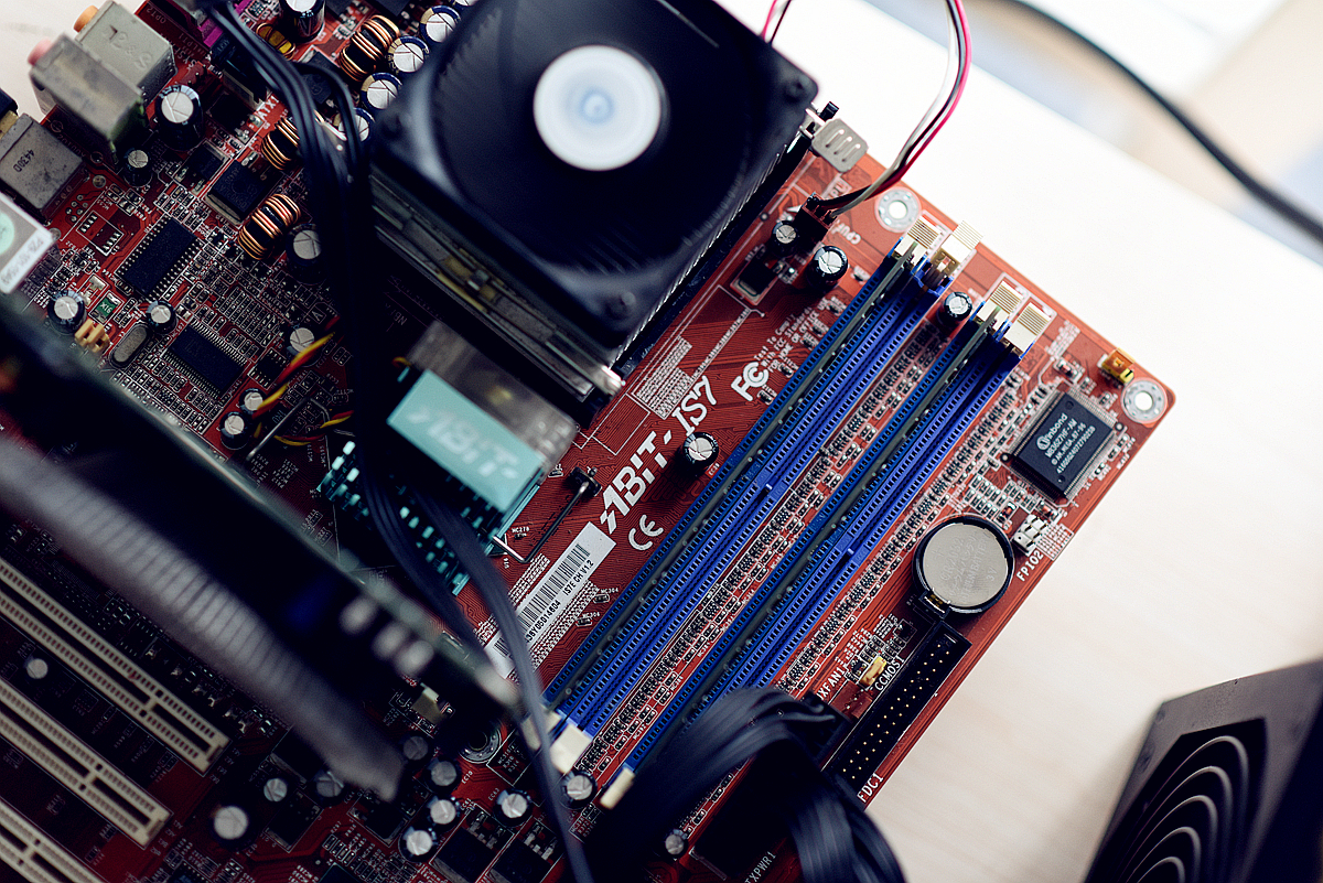 intel赛扬处理器还能玩游戏吗,赛扬intelcpu型号详细解释