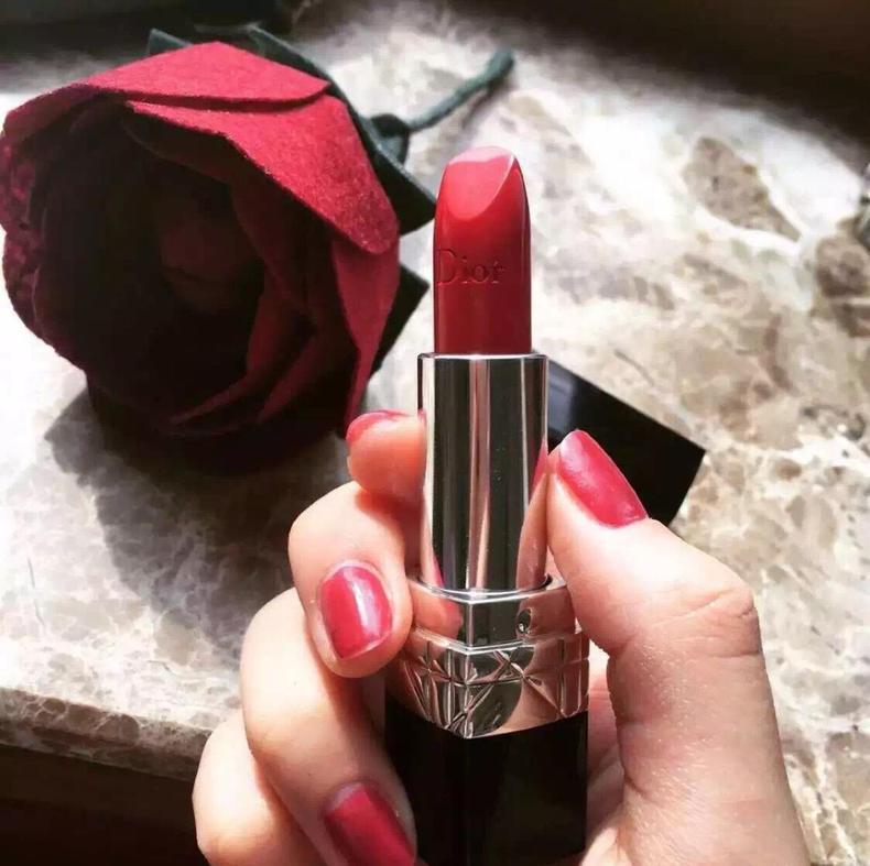 每天包包里必带这几款东西,少一样都不敢出门!你是不是也这样?