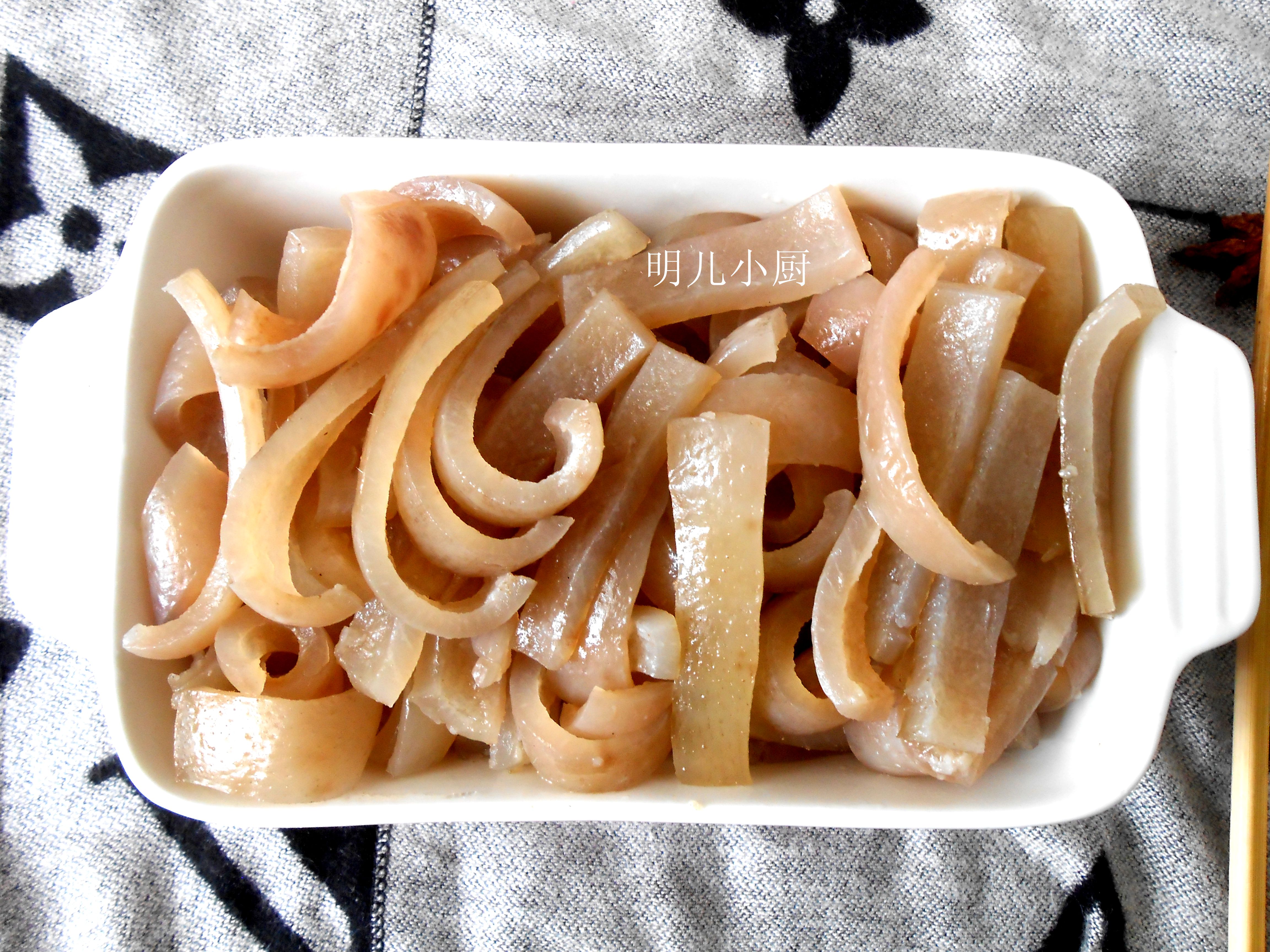 猪皮怎么做才软烂不硬,猪皮怎么处理才能脆脆的