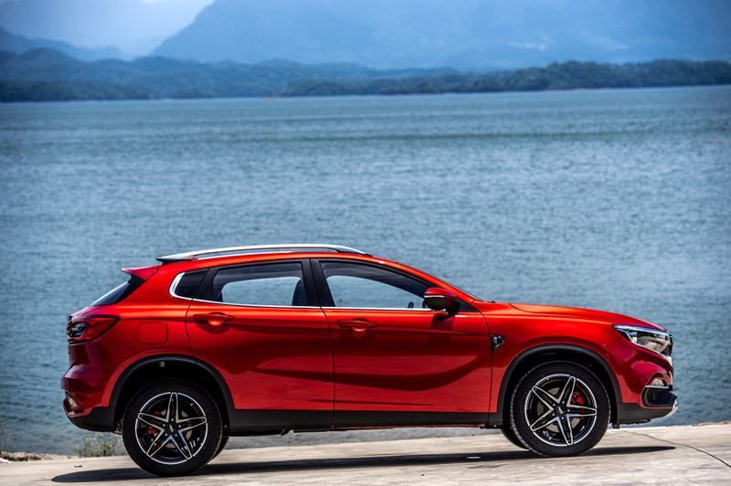 陆风逍遥试驾视频,陆风逍遥手动版评测