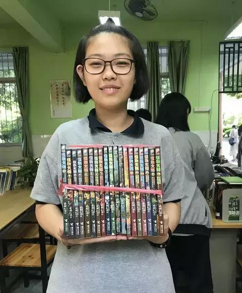 永和镇教育发展捐赠仪式,增城图书馆捐赠图书