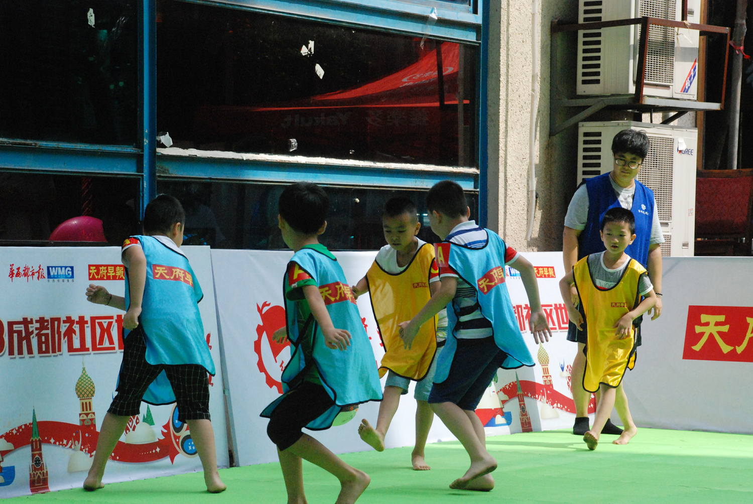 “社区世界杯”走进青羊德盛路社区“定制球赛”愉悦邻里