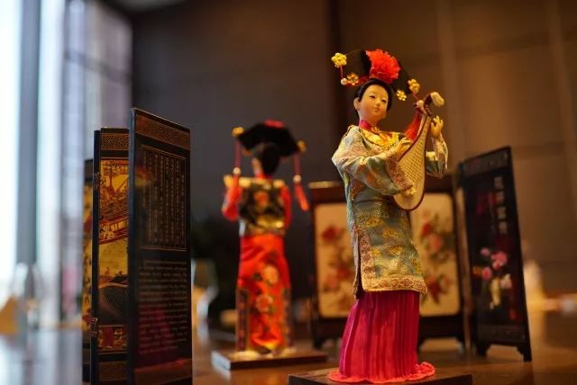 将酒店建在五里河体育场旧址这个希尔顿酒店可不止是个足球迷