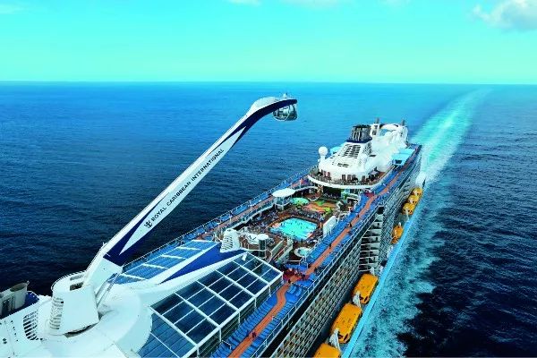 这5家移动城堡，今夏漂泊在海上的家！