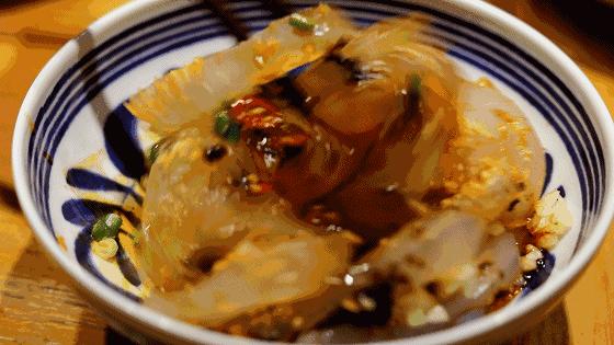 中国四川旅游看世界级的美景和可爱大熊猫,品尝当地火辣的美食!