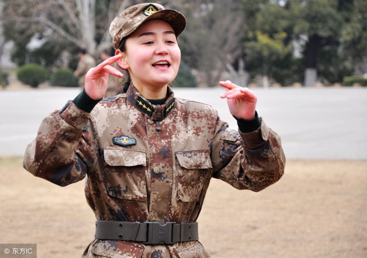 鐑鍐涙梾灏忚鍦ㄧ嚎,鐗瑰埆鐑鐨勬槦闄呭啗鏃呮枃