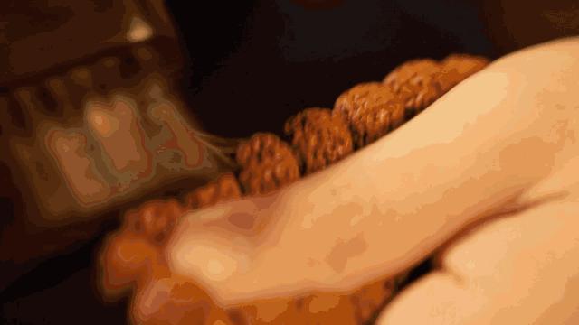 金刚缝隙里白筋怎么清理,金刚纹路太深刷不到怎么办