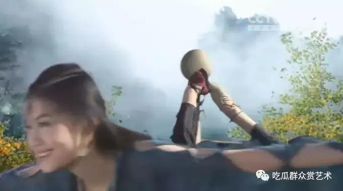 来一段插曲，看蜘蛛精踢球？她们有什么高难度动作？