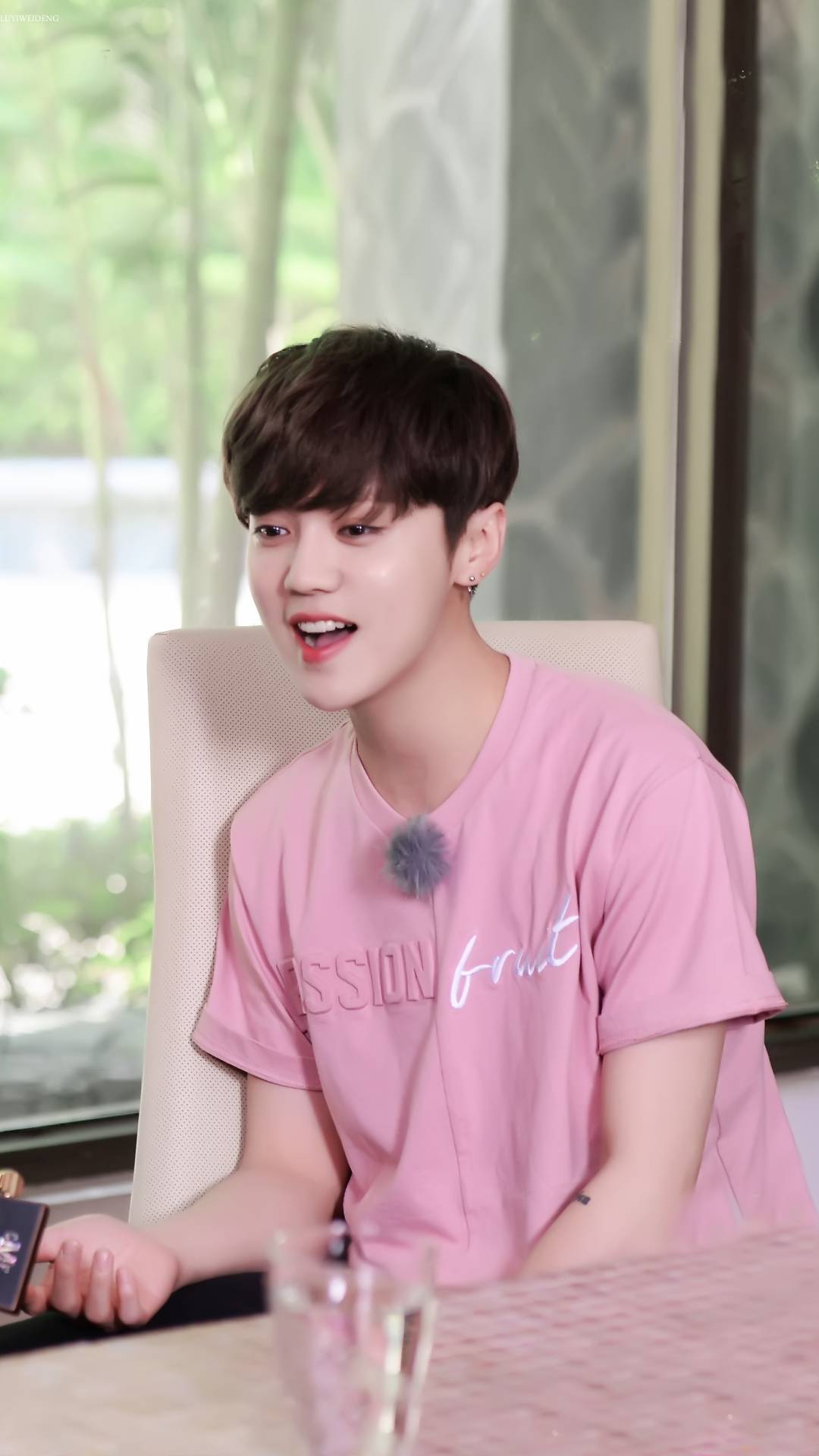 鹿晗壁纸iphone专用,鹿晗4k超清壁纸全面屏