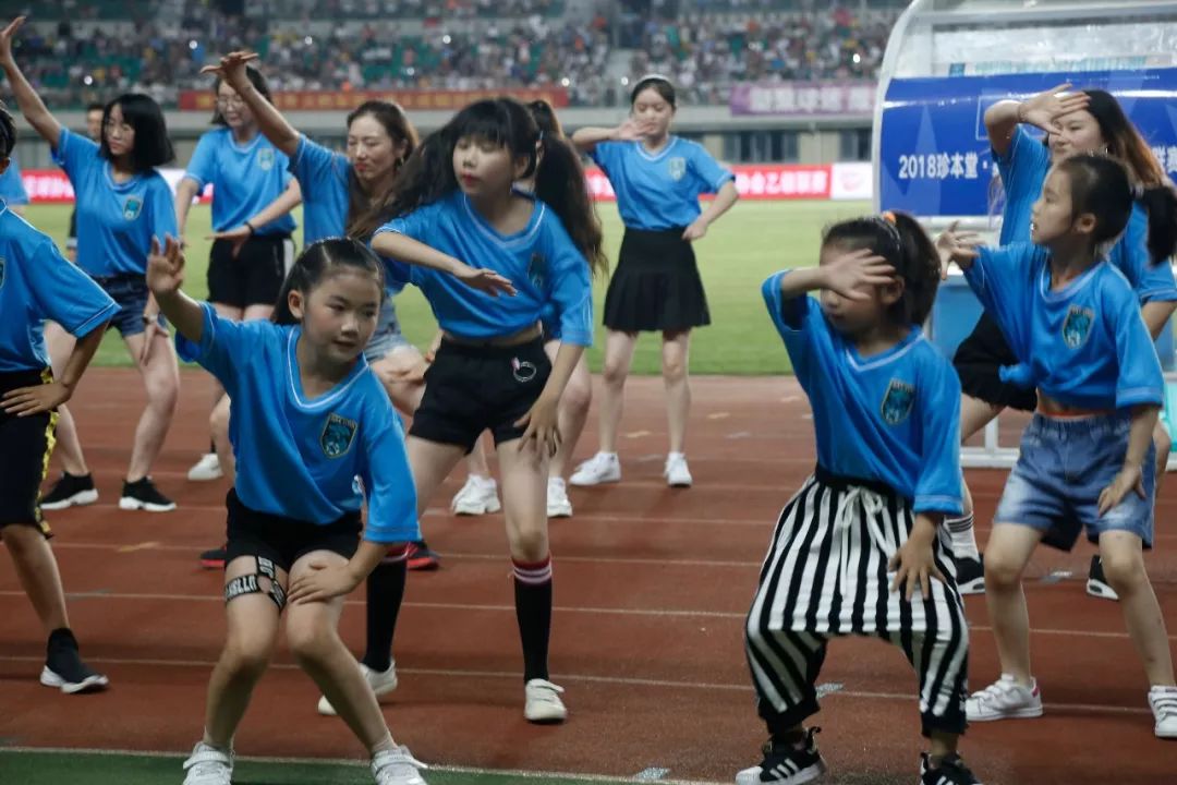 申花2-0南通支云,上海德比南通支云2-1