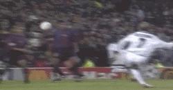 内马尔经典进球挑球过人展现天赋,内马尔的绝招