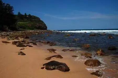 深圳哪个海滩干净又不收费的,深圳最值得去的十大海滩