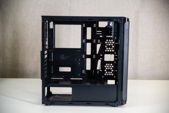 不能去现场看决赛？也许你应该组建一台看球神器