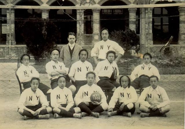 决赛将至！世界杯没看过瘾？加场“德比”之战，接着嗨