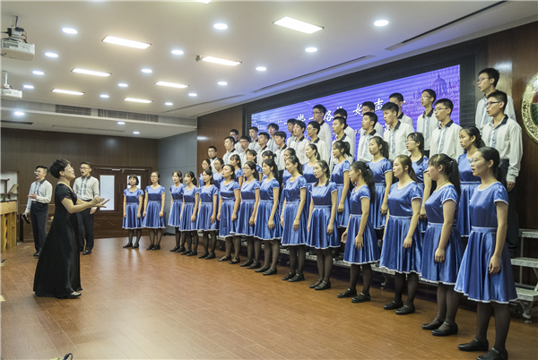 音乐搭起友谊桥，匈牙利著名合唱团与广雅学子共唱《茉莉花》