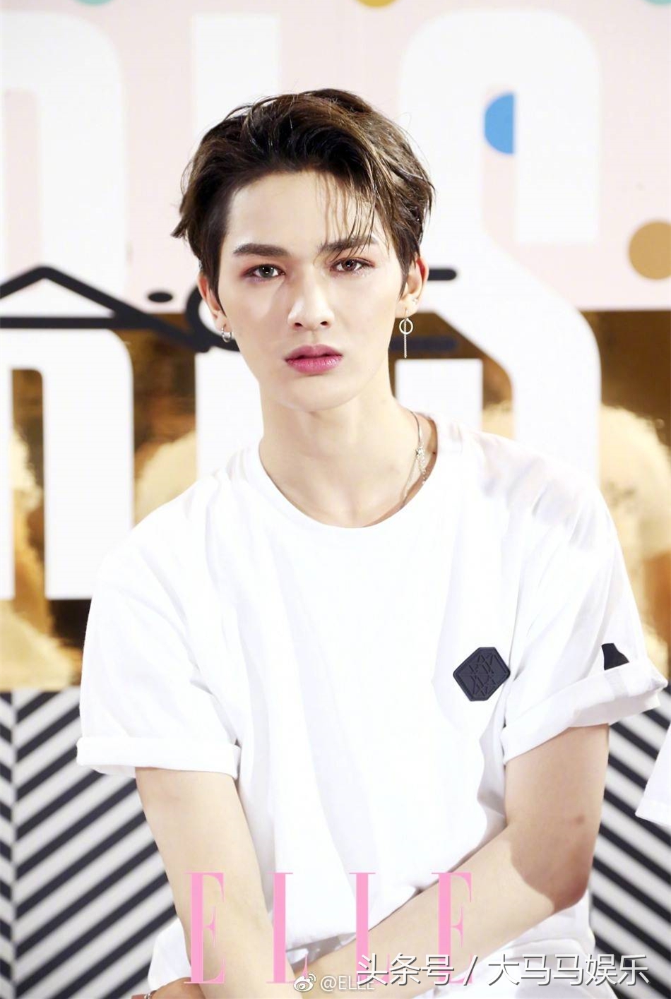 朱正廷遭乐华七子吐槽,朱正廷乐华7子同穿白衣