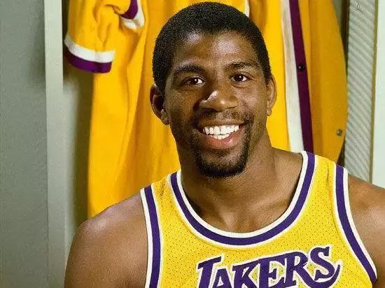 nba总决赛经典二过一上篮,盘点nba总决赛上最伟大的4记投篮