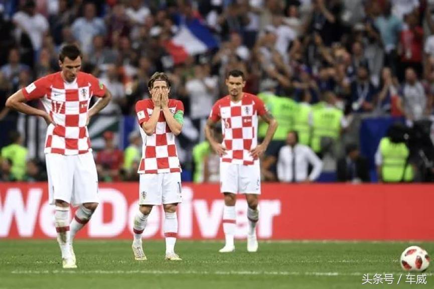 喝啤酒一起看世界杯,喝啤酒看世界杯视频