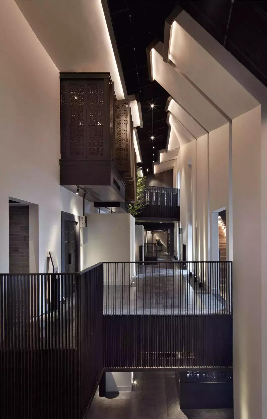 独倚望江楼赏析,作品赏析英文