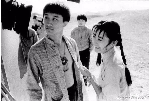 《邪不压正》，最大的看点竟是她的翘臀