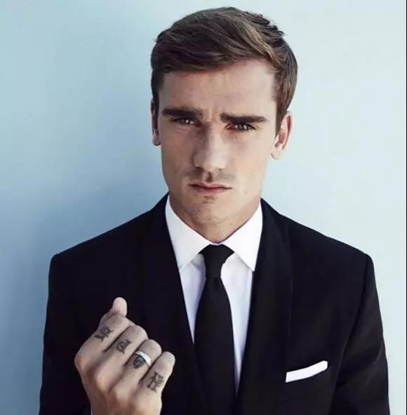 如果法国队夺冠会穿黑袍吗,法国足球队能否再夺世界杯