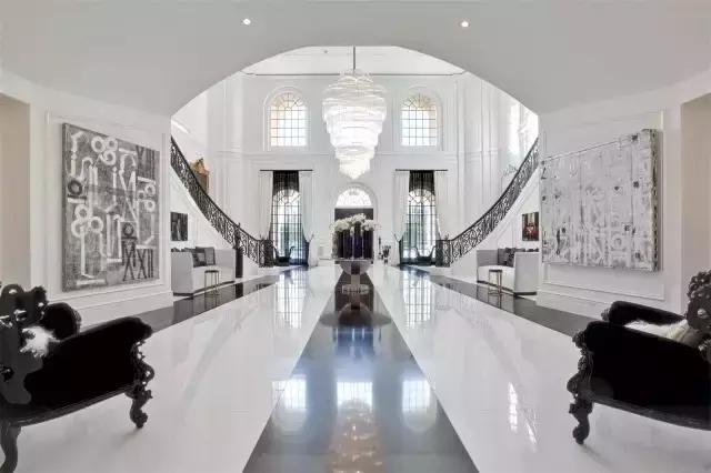 梅西和c罗的房子长啥样,c罗梅西内马尔以前的家