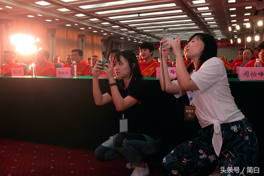 古隆中窖龄20年42度酒多少钱一瓶,古隆中窖龄12年浓香型白酒多少钱