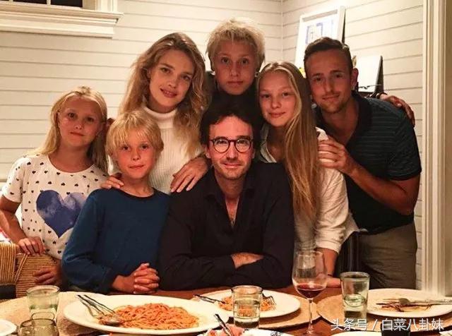 俄罗斯超模帮：太子妃水果娜剪刀腿妖婆钉子步女皇小仙女Vlada