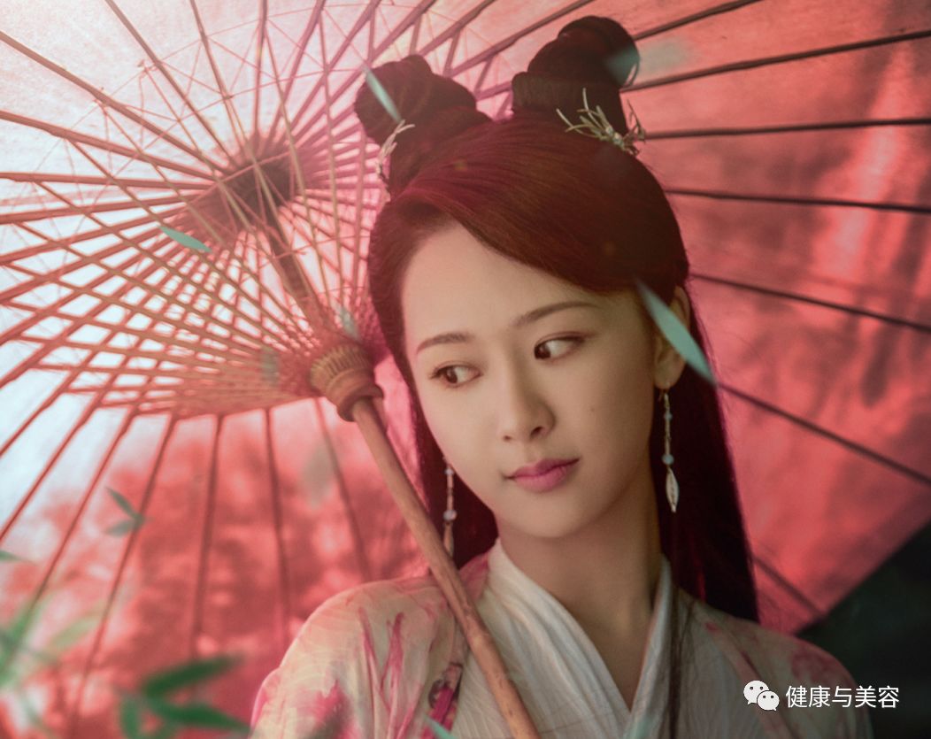 杨紫八字眉,杨紫画柳叶眉毛