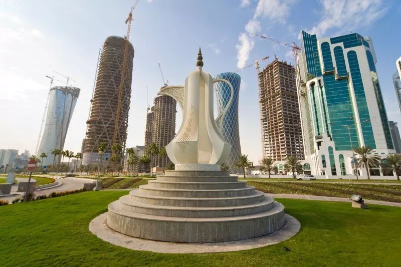 亚洲竟还有个比欧美富裕的小国，下届世界杯举办地直航免签还美哭