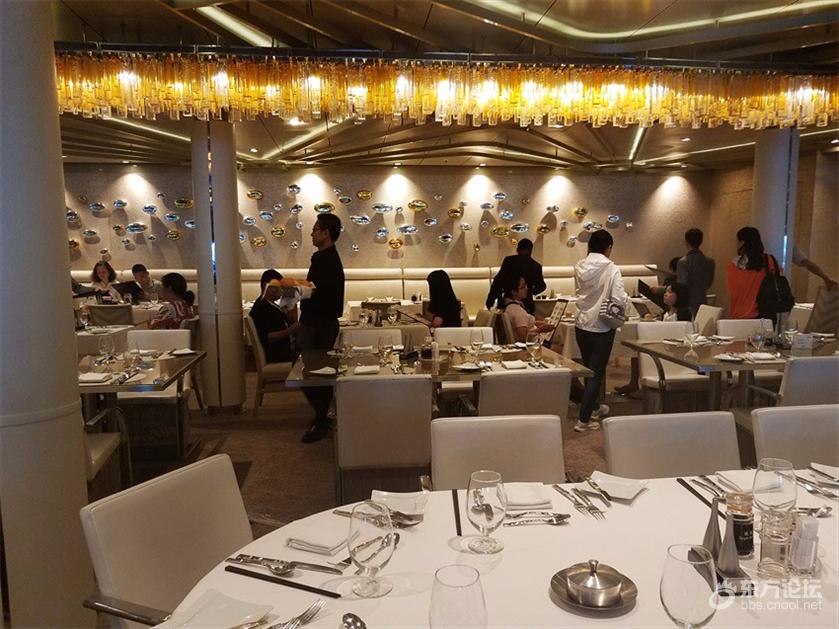 坐奢华游轮什么感受？房间就像漂在海上量子号游记！