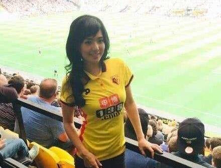 苍老师深夜不慎暴露身体缺陷,粉丝的评论却让她感动不已