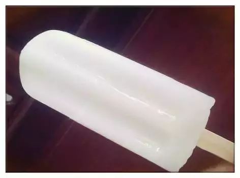 爱吃冰淇淋的熊孩子,小朋友想吃冰淇淋要怎么阻止