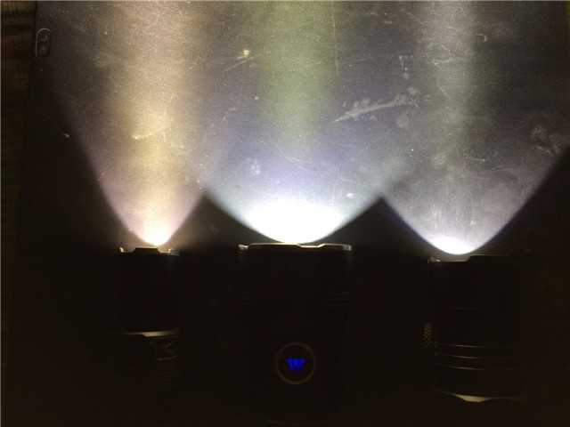 一射就是一大片，务本A214200流明直充强光手电实测