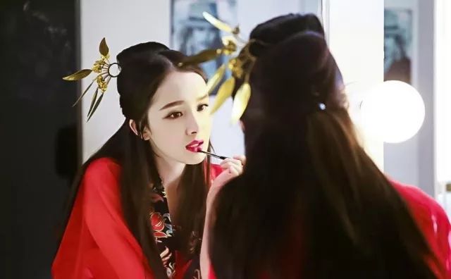 杨幂扶摇同款豆沙色口红,杨幂扶摇皇后口红色号