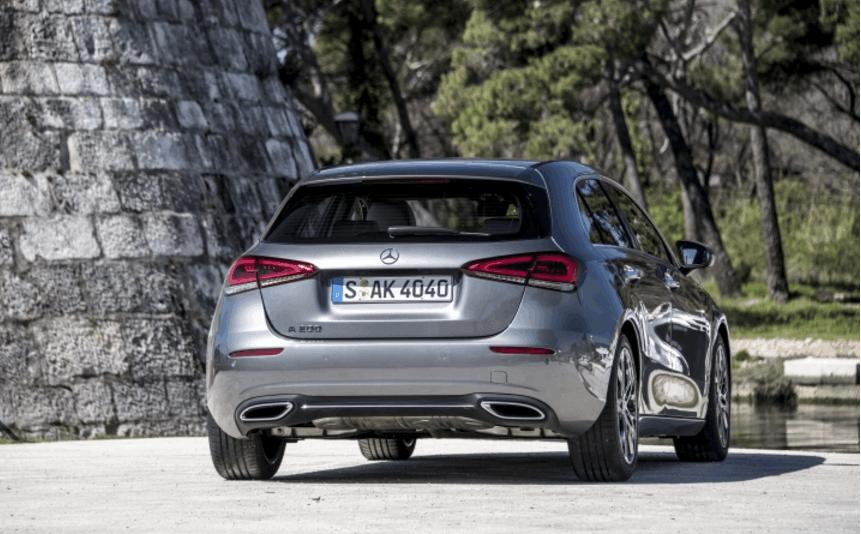 奔驰第一代4系,奔驰a级2023款深度评测