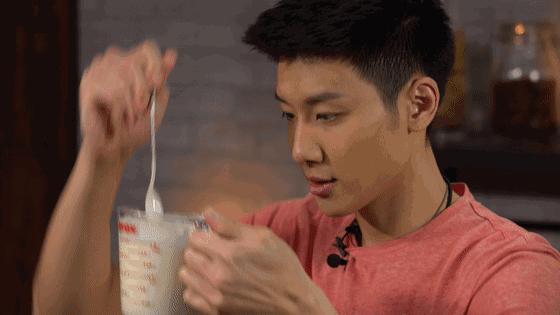 打蛋手抖盐糖不分的他，竟用这道菜撩倒无数人的胃！