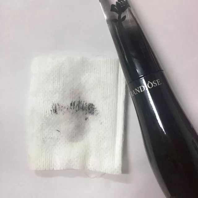 8款热门睫毛膏专业测评，Angelababy最爱的睫毛膏居然垫底了！