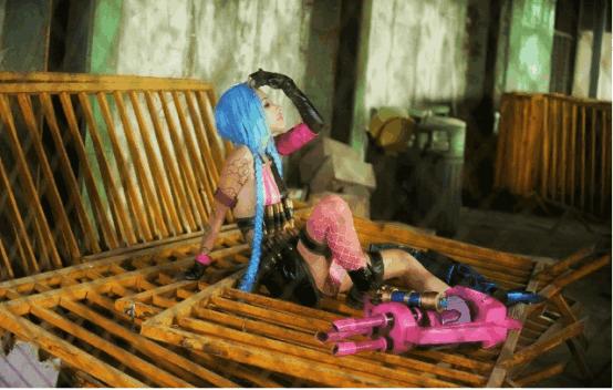 LOL暴走萝莉打小炮这种打法轻松碾压，如今热门一姐毋庸置疑了