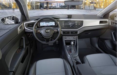 全新polo对比高尔夫,全新改款polo国外试驾