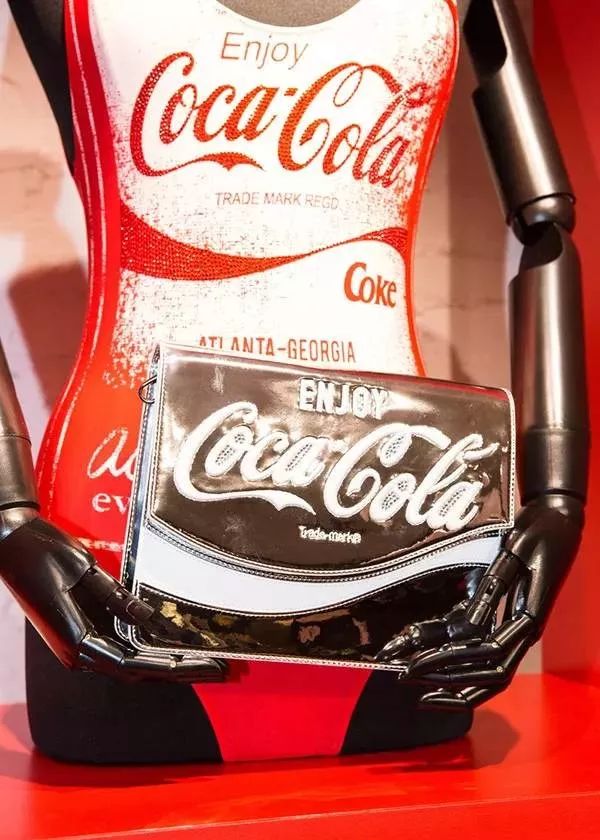 为什么肯德基用手提包,肯德基限量款包