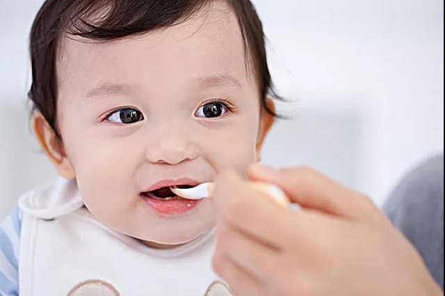 中暑为啥喝了藿香正气水就会好,中暑了一定要喝藿香正气水